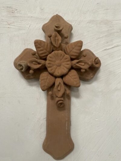 Flores Cross Natural Clay | 30cm