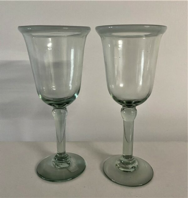 Vino Blanca – White wine glass ‘white rim’ 23cm ta