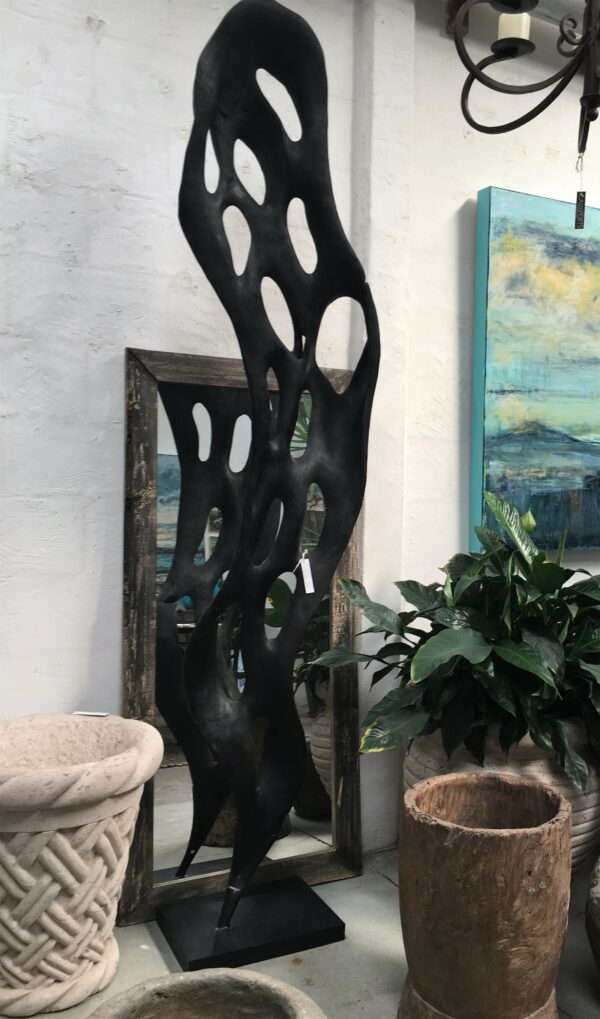 Sculpture Nopal” Lychee Wood Black